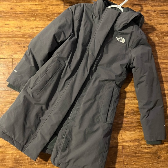 The North Face Arctic Parka - Picture 3 of 9